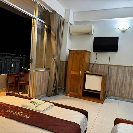 Tue Tinh Hotel Nha Trang Luaran gambar