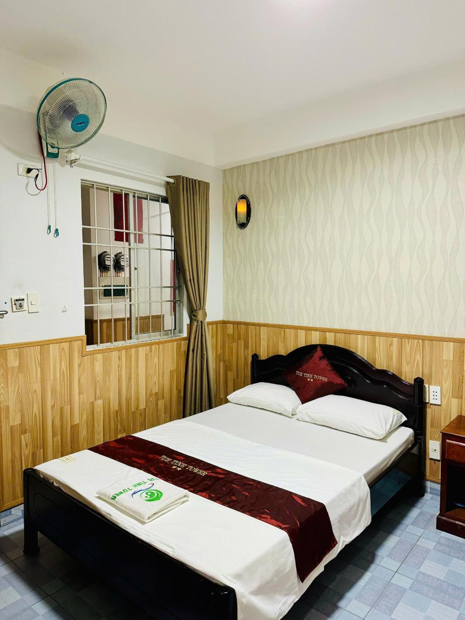Tue Tinh Hotel Nha Trang Luaran gambar