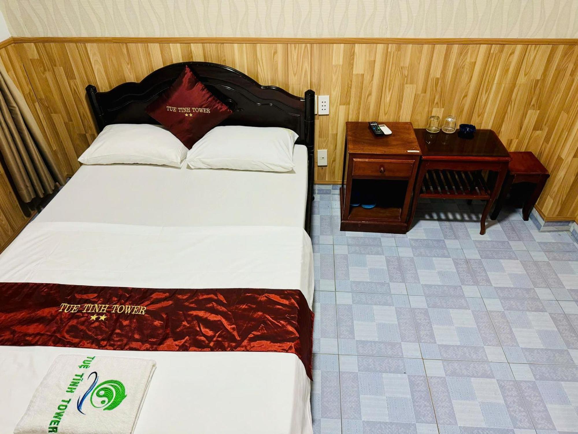 Tue Tinh Hotel Nha Trang Luaran gambar