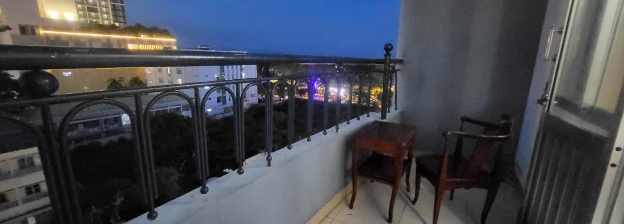 Tue Tinh Hotel Nha Trang Luaran gambar