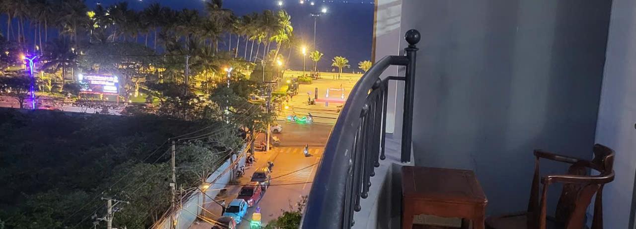 Tue Tinh Hotel Nha Trang Luaran gambar